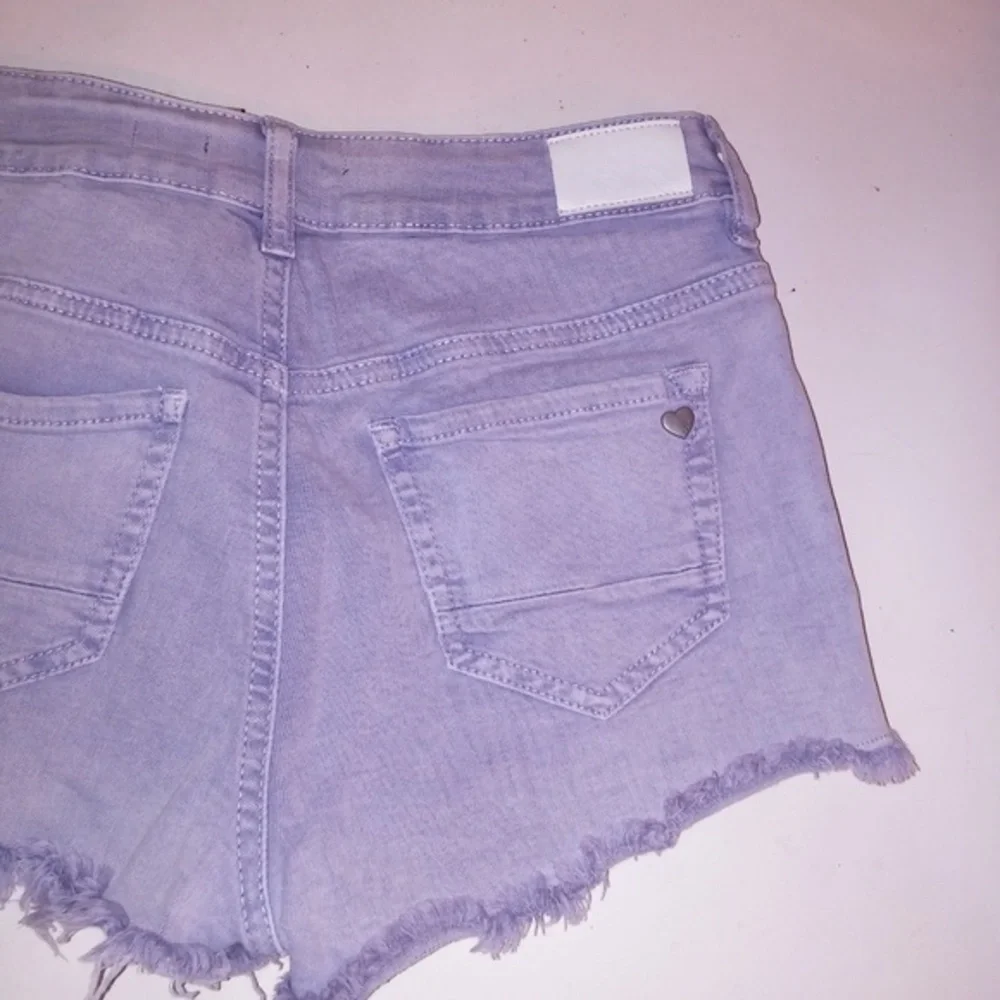 Kendall & Kylie Shorts‎ - Picture 7 of 8